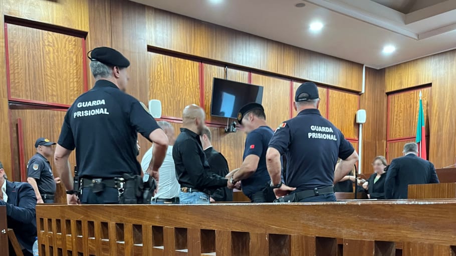Penas até 14 anos de prisão para grupo criminoso que traficava droga em contentores de f...