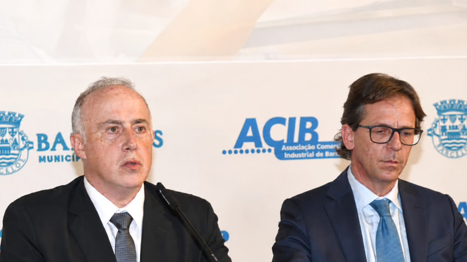 Quase um ano depois do Concurso de Montras de Natal, Câmara paga dívidas da ACIB...