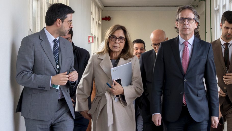 Câmara ignora perguntas sobre novo hospital de Barcelos e não esclarece andamento do pro...